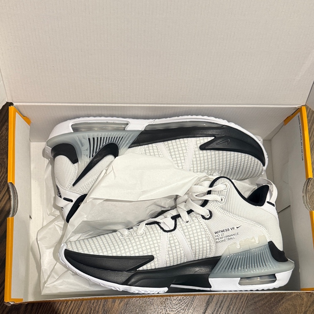 Nike LeBron Witness 7 TB